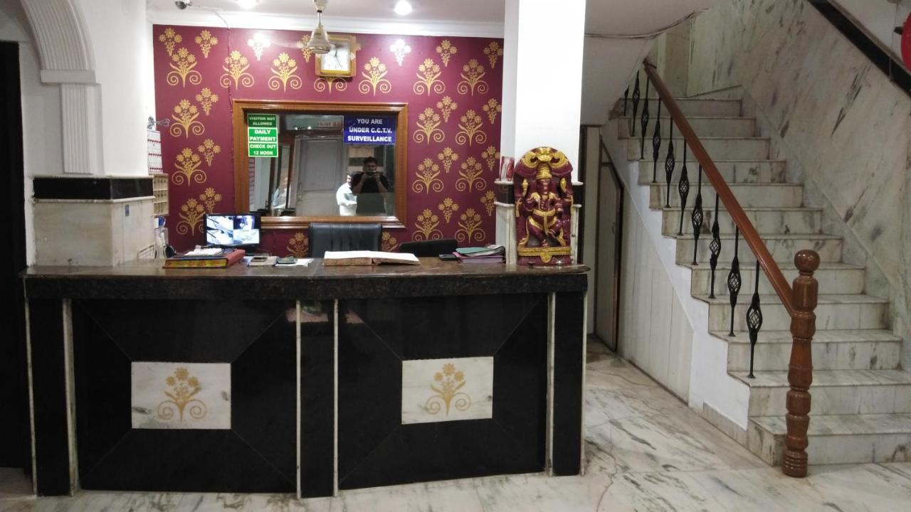 Hotel Euro International Ню Делхи Екстериор снимка